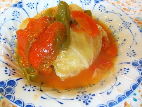 豆腐入りロールキャベツとピーマンのトマト煮